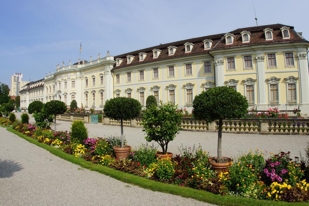 Hotel Krauthof ลุดวิกสบูร์ก ภายนอก รูปภาพ