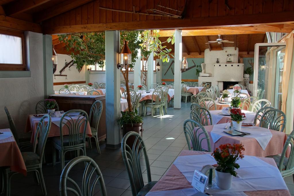 Hotel Krauthof ลุดวิกสบูร์ก ภายนอก รูปภาพ