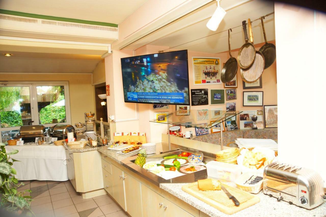 Hotel Krauthof ลุดวิกสบูร์ก ภายนอก รูปภาพ