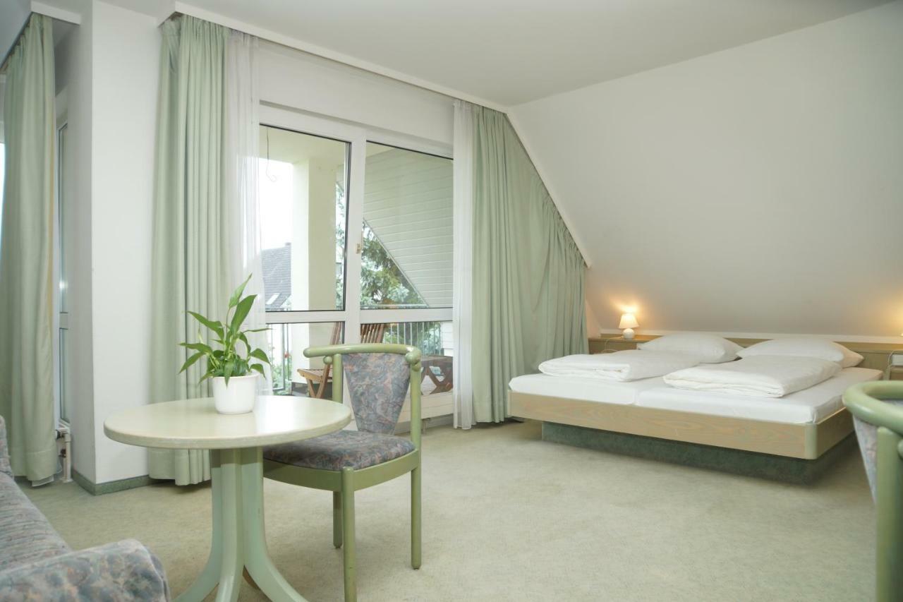 Hotel Krauthof ลุดวิกสบูร์ก ภายนอก รูปภาพ